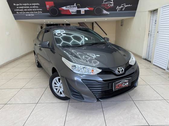 TOYOTA YARIS 1.5 16V FLEX SEDAN XL LIVE MULTIDRIVE TOYOTA YARIS 1.5 16V FLEX SEDAN XL LIVE MULTIDRIVE